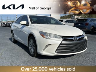 Used 2017 Toyota Camry XLE image 1