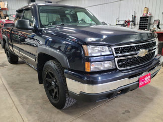 Used 2007 Chevrolet Silverado 1500 LT w/ Extended Cab Value Package image 1