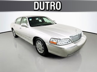 Used 2008 Lincoln Town Car Signature Limited image 1