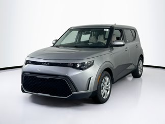 Used 2023 Kia Soul LX image 1