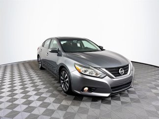 Used 2017 Nissan Altima 2.5 SV w/ Convenience Package image 1