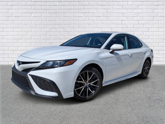 Used 2023 Toyota Camry SE image 1