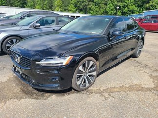 Used 2022 Volvo S60 B5 Inscription image 1