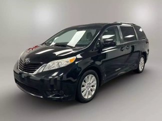 Used 2015 Toyota Sienna LE image 1