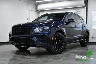 Used 2022 Bentley Bentayga image 1