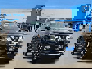 Used 2017 Nissan Rogue SL w/ SL Premium Package image 1
