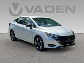 Used 2023 Nissan Versa SR w/ Trunk Package image 1