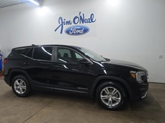 Used 2023 GMC Terrain SLE image 1