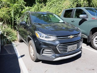 Used 2017 Chevrolet Trax LT w/ Driver Confidence Package image 1