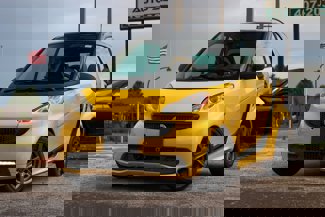 Used 2013 smart fortwo Coupe image 1