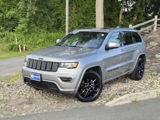 Used 2020 Jeep Grand Cherokee Altitude image 1