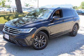 Used 2023 Volkswagen Tiguan SE image 1