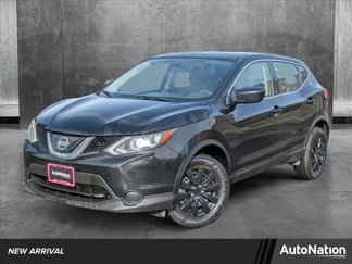Used 2019 Nissan Rogue Sport S image 1