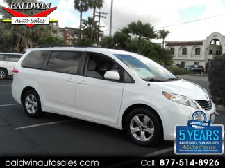 Used 2012 Toyota Sienna LE image 1