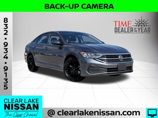 Used 2023 Volkswagen Jetta SE w/ Panoramic Sunroof Package image 1