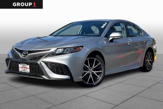 Used 2024 Toyota Camry SE image 1