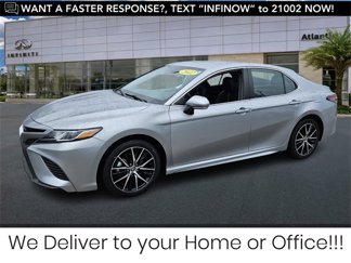 Used 2022 Toyota Camry SE image 1