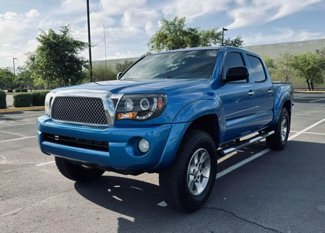 Used 2009 Toyota Tacoma PreRunner image 1