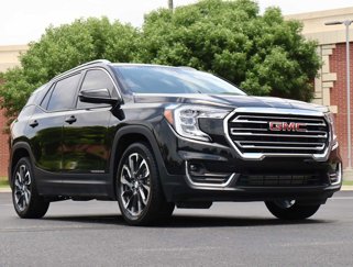 Used 2022 GMC Terrain SLT image 1