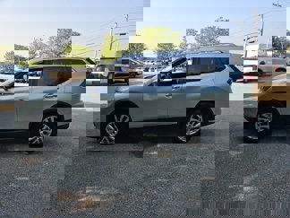 Used 2020 Nissan Rogue SV image 1
