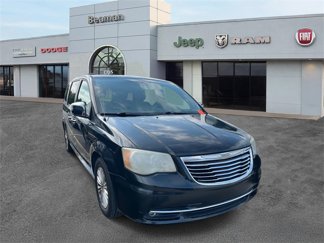 Used 2012 Chrysler Town & Country Touring-L w/ Premium Group image 1