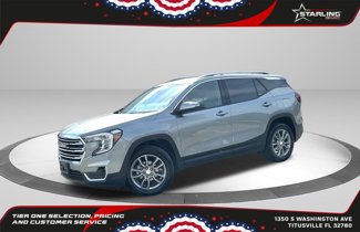 Used 2024 GMC Terrain SLT image 1