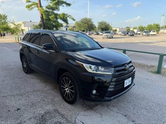 Used 2018 Toyota Highlander SE image 1
