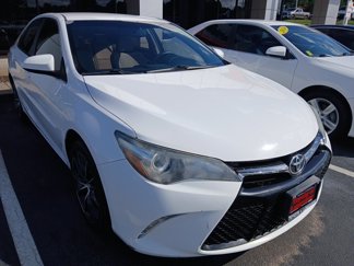 Used 2017 Toyota Camry XSE image 1