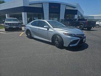 Used 2023 Toyota Camry SE image 1