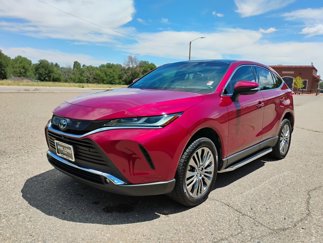 Used 2022 Toyota Venza Limited image 1