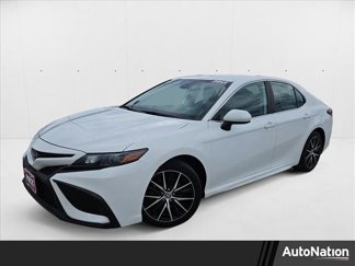 Used 2021 Toyota Camry SE image 1