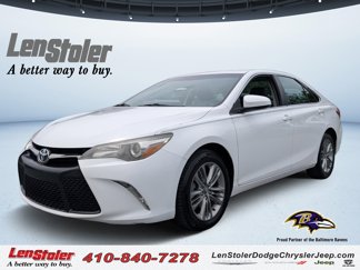 Used 2017 Toyota Camry SE image 1