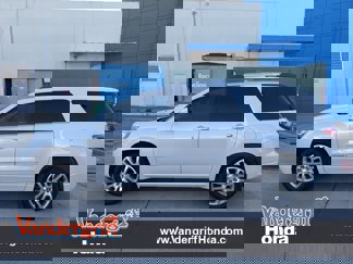Used 2016 GMC Acadia Denali image 1