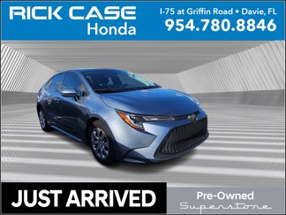 Used 2022 Toyota Corolla LE image 1