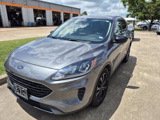 Used 2021 Ford Escape SE w/ SE Sport Appearance Package image 1