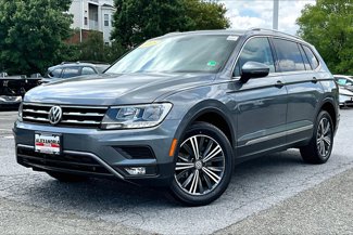 Used 2018 Volkswagen Tiguan SEL image 1