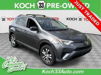 Used 2016 Toyota RAV4 LE image 1