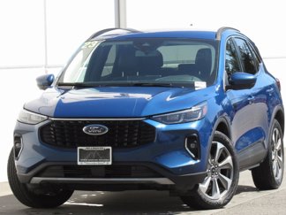 Used 2023 Ford Escape Platinum image 1