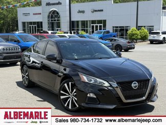 Used 2022 Nissan Altima 2.5 SR image 1