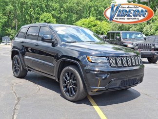 Certified 2022 Jeep Grand Cherokee Laredo X image 1