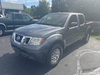 Used 2016 Nissan Frontier SV image 1