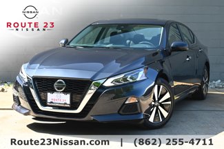 Certified 2022 Nissan Altima 2.5 SV w/ SV Premium Package image 1