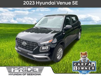 Used 2023 Hyundai Venue SE image 1