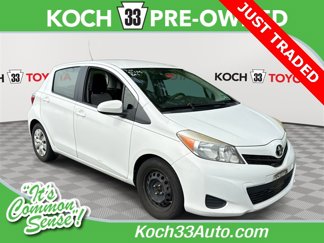 Used 2012 Toyota Yaris L image 1