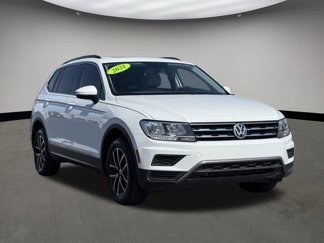 Used 2021 Volkswagen Tiguan SE w/ Panoramic Sunroof Package image 1