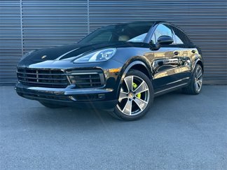 Certified 2022 Porsche Cayenne Platinum Edition image 1