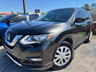 Used 2017 Nissan Rogue S image 1