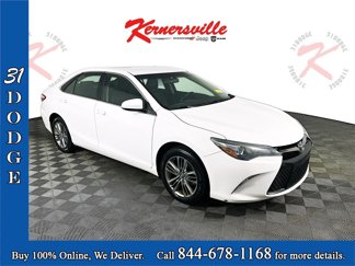 Used 2017 Toyota Camry LE image 1
