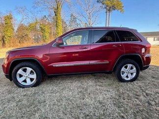 Used 2012 Jeep Grand Cherokee Laredo image 1