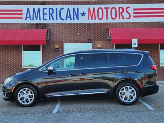 Used 2020 Chrysler Pacifica Limited image 1